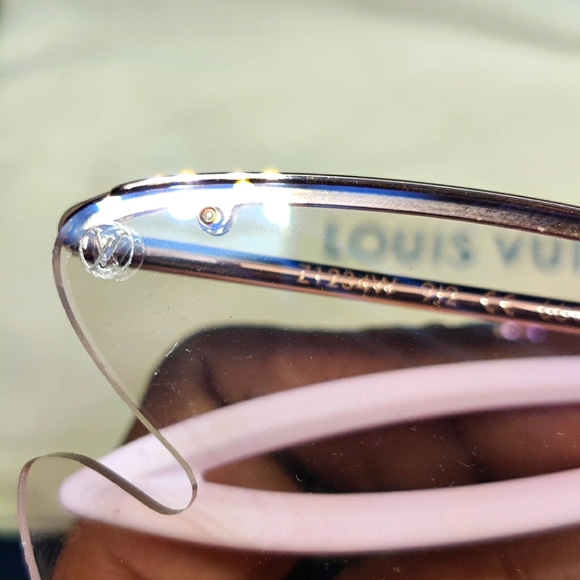 Authentic Louis Vuitton limited edition sunglasses - Picture 3 of 4